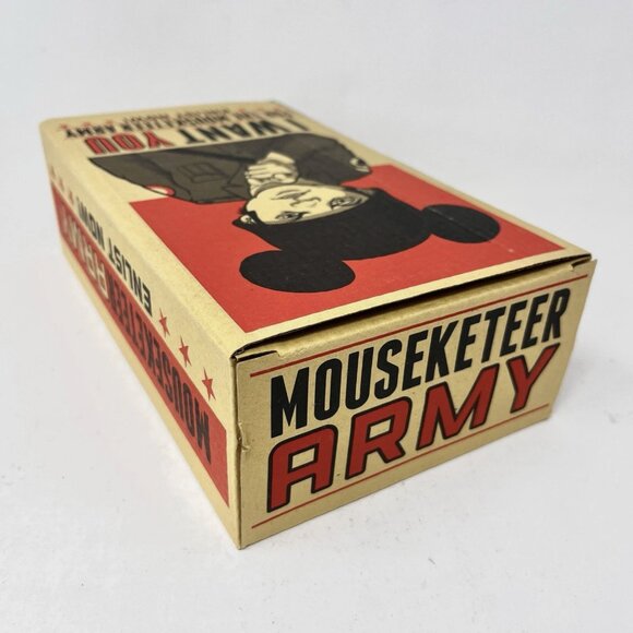 SIGNED [2012] Bob Dob's Mouseketeer Army [SKULLY] 7.5" Soft Vinyl Figure - Picture 9 of 10